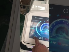 Częstotliwość radiowa 40KHz Maszyna do kawitacji próżniowej Chłodzenie powietrzem, maszyna do wyszczuplania rolek próżniowych